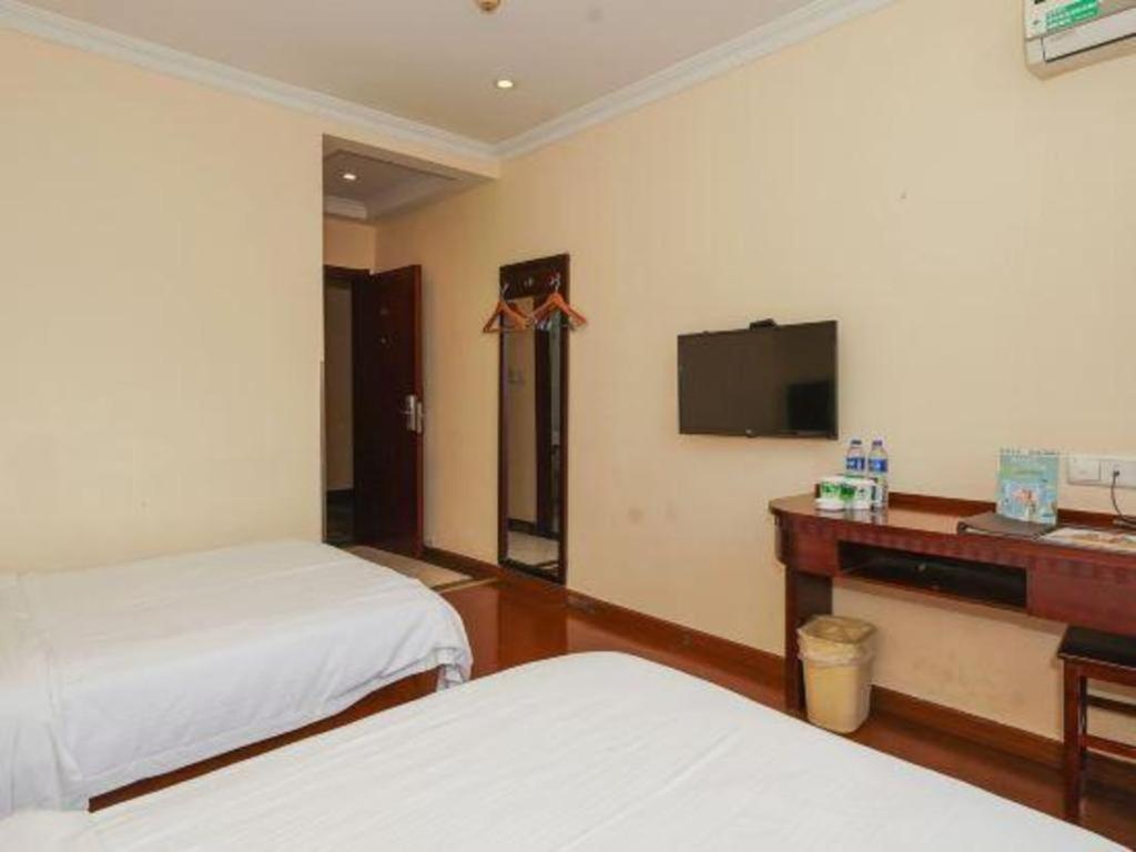Greentree Inn Suzhou Wujiang Zhenze Town Zhennan Road Express Hotel Exterior photo